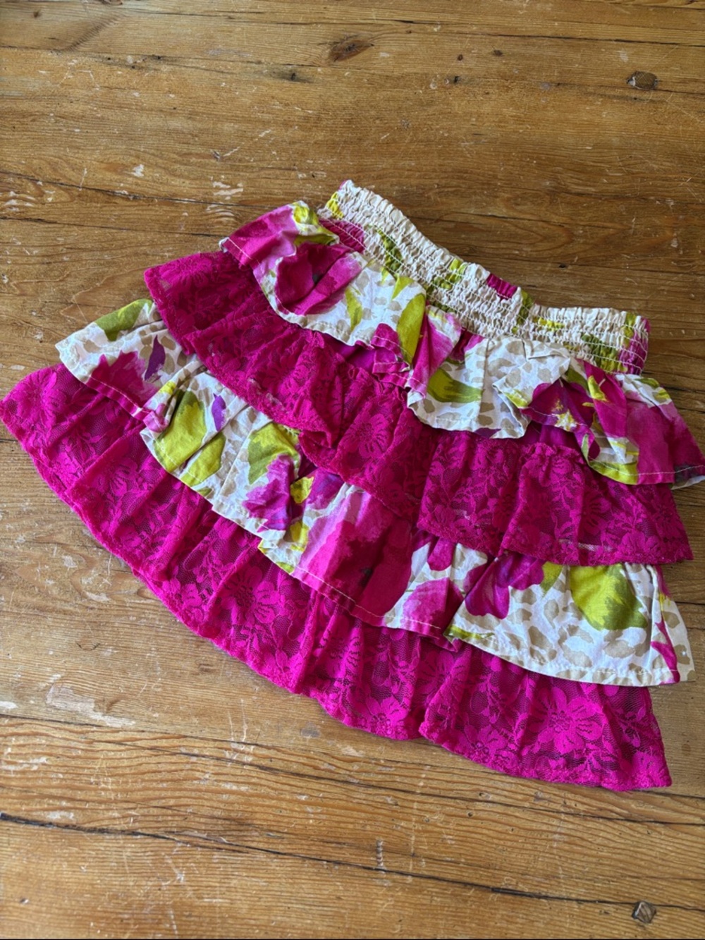 1989 Place Hot Pink Floral Tiered Ruffle Skort